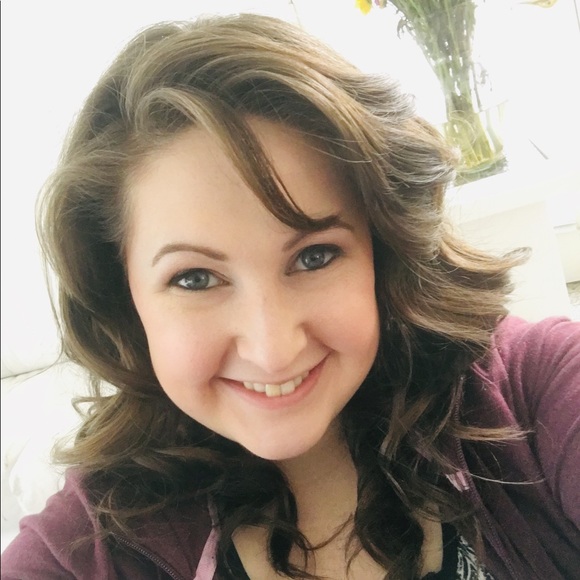 Meet your Posher, Meagan - Picture 1 of 4